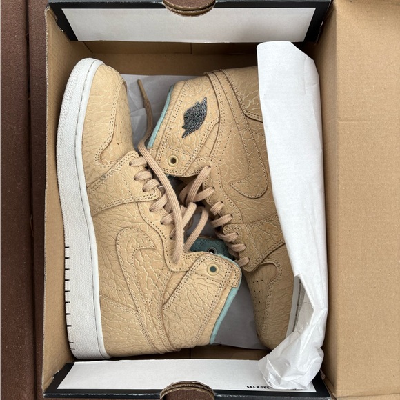 Nike Air Jordan 1 Retro High Top - Sand Dune